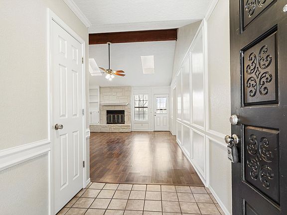 4th image of 7407 S Oak Pl