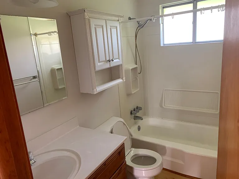 224 Sippo Ave NW — Photo 5