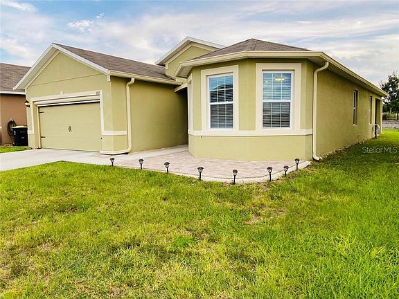4th image of 387 Nova Dr