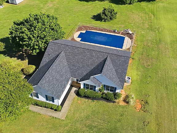 4th image of 515 Archibald Rd