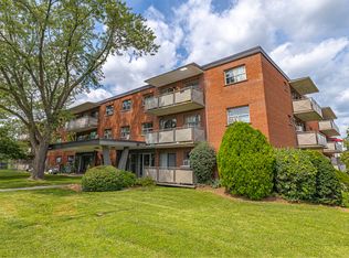 2705 King Street, Hamilton, ON L8K 1Y4