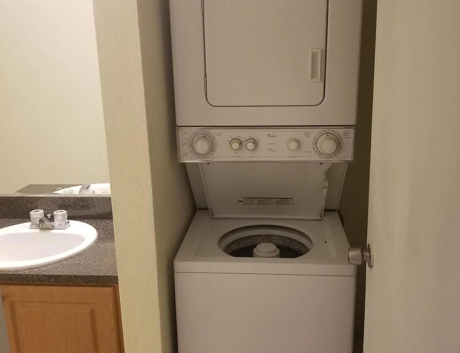 2 bed, 2.0 bath, 793 sqft, $1,850 — Photo 4