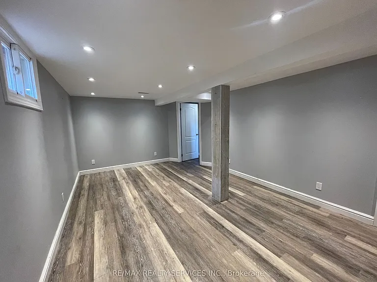 109 River Rd — Photo 15