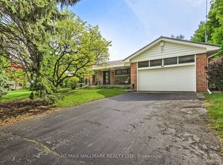 1616 Islington Ave, Toronto, ON M9A 3M6