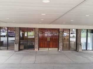 841 N York St APT 115, Elmhurst, IL