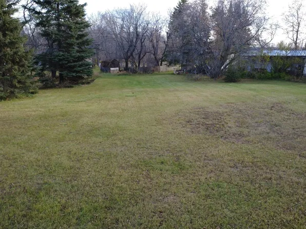 114 1st Avenue W, Paddockwood, SK S0J 1Z0