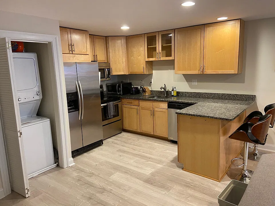 133 S St NW #A