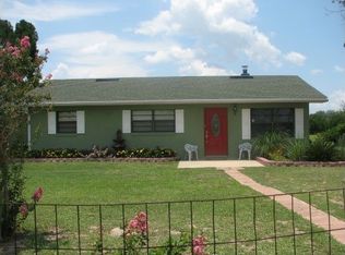 13834 W Lake Yale Rd, Umatilla, FL 32784