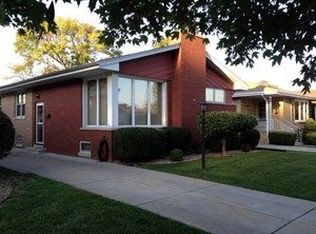 3124 W 101st Pl, Evergreen Park, IL 60805