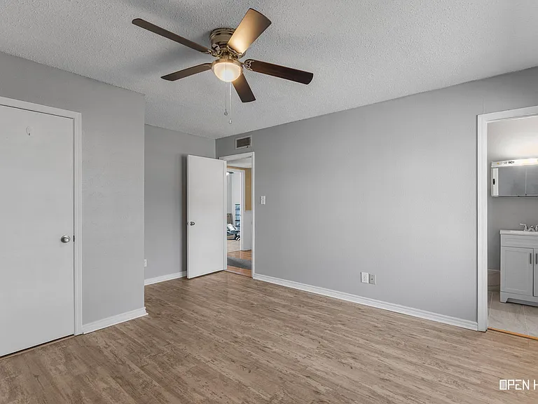 216 Dirks Dr — Photo 19