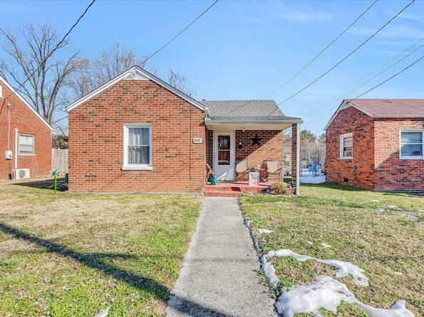 822 Tennessee St, Salem, VA 24153