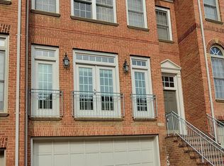 8026 Kidwell Hill Ct, Vienna, VA 22182