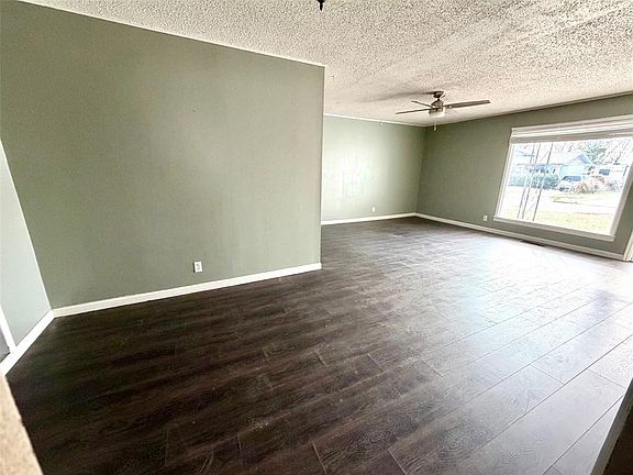 5th image of 1007 Overland Ct