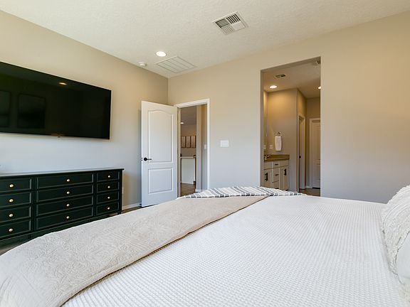 3rd image of 6057 Nauman Dr SE
