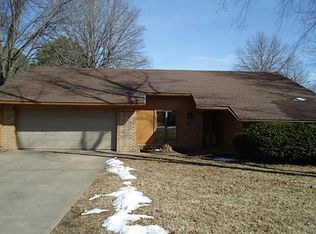 1104 NW 11th St, Bentonville, AR 72712