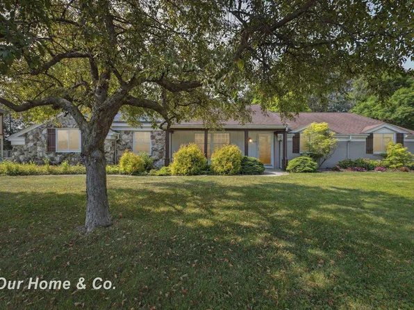 3494 Highland Dr, Bay City, MI 48706