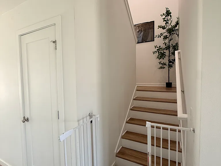 W Penny Ln — Photo 4