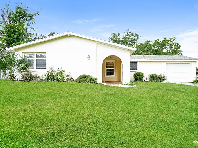 14624 SW 34th Terrace Rd — Photo 1