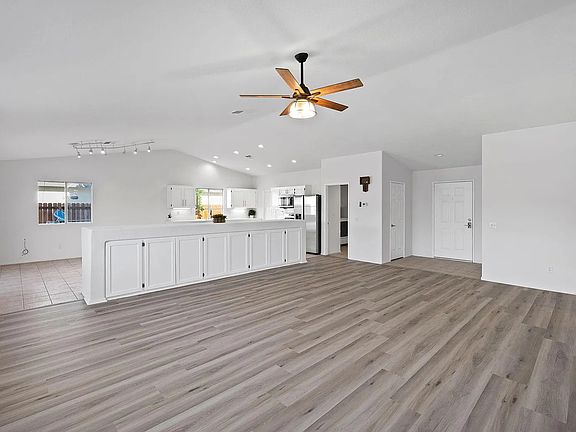 3rd image of 41617 Beadling Rd