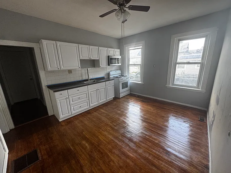 37 Colton St #1 — Photo 5