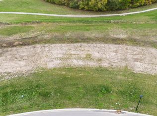 2112 Golfview Dr #137, Auburn, IN 46706