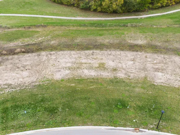 2112 Golfview Dr #137, Auburn, IN 46706