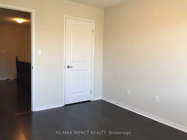 20 Rimrock Cres — Photo 14