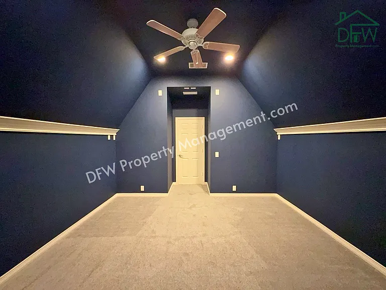 1205 Golden Gate Dr — Photo 24