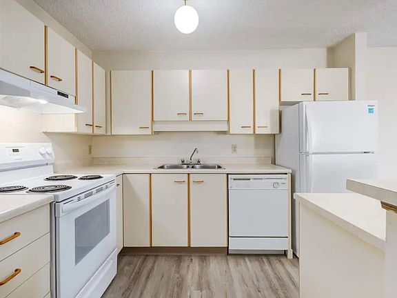5th image of 345-200 Huntington Hl NW #391