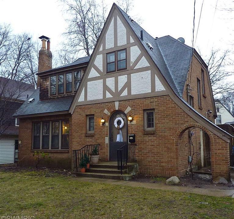 1st image of 440 Mulford Dr SE