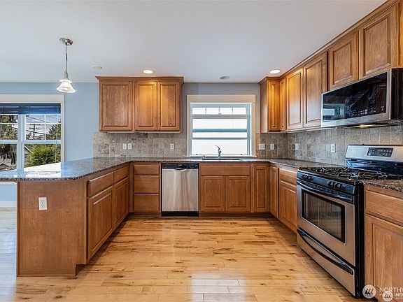 3rd image of 5033 12th Avenue NE #B