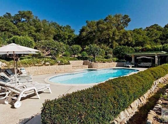 3rd image of 1480 S Loma Dr