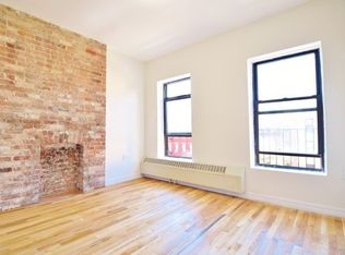 678 9th Ave #4, New York, NY 10036
