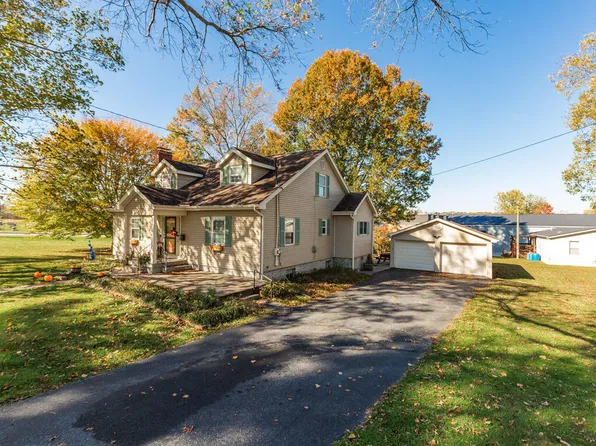 711 Maple Ave, Falmouth, KY 41040
