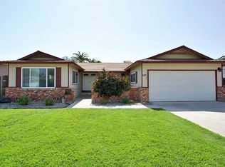 597 Wood Ln, Lemoore, CA 93245