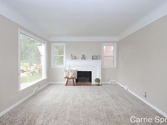 4th image of 2009 Tremont Blvd NW