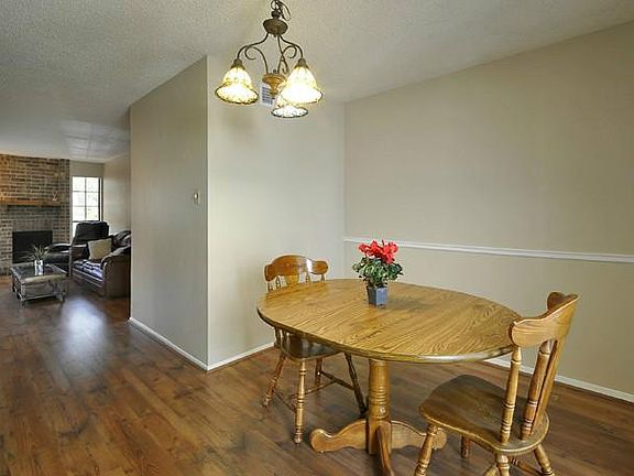 4th image of 4159 Steck Ave Unit 221
