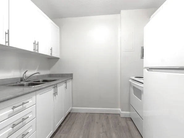 Snyder Avenue Apartments