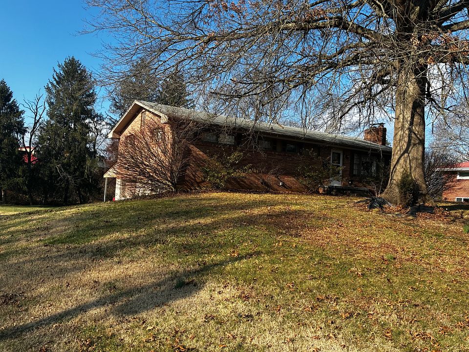 2nd image of 149 Elm Ln