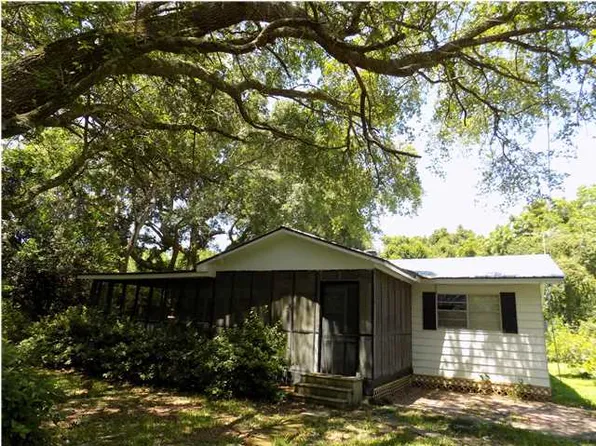 15070 Zirlott Rd, Coden, AL 36523