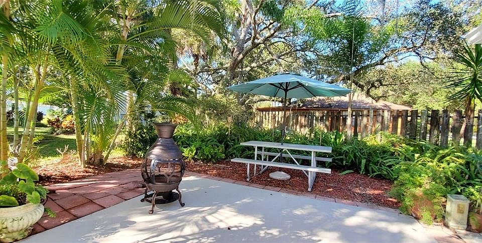 1st image of 10 Long Hammock Dr