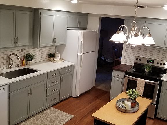 New backsplash&countertops 