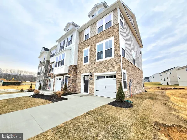 5518 Aberdeen Pl, White Plains, MD 20695