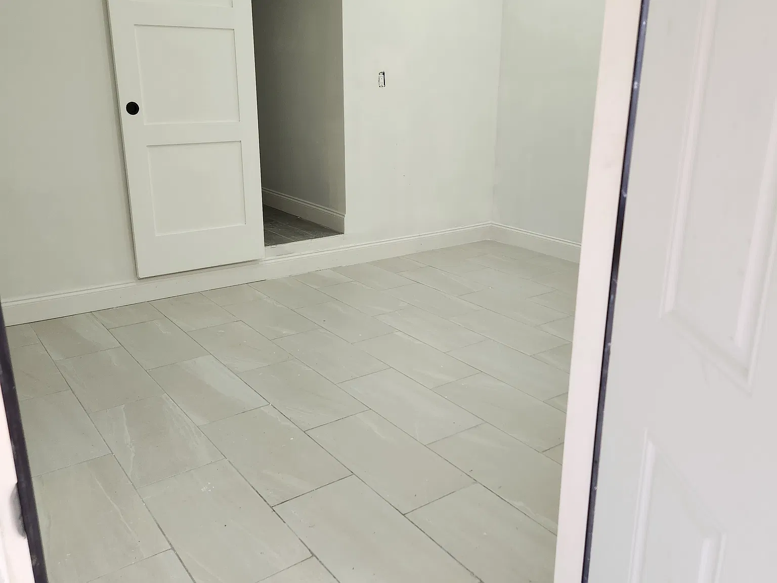 Studio, 1342 sqft, $1,050 — Photo 3