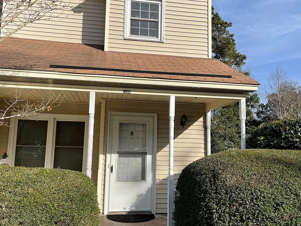 1st image of 1206 Meadow Park Ln #B