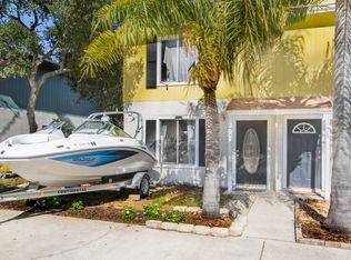 73 W 8th St, Atlantic Beach, FL 32233