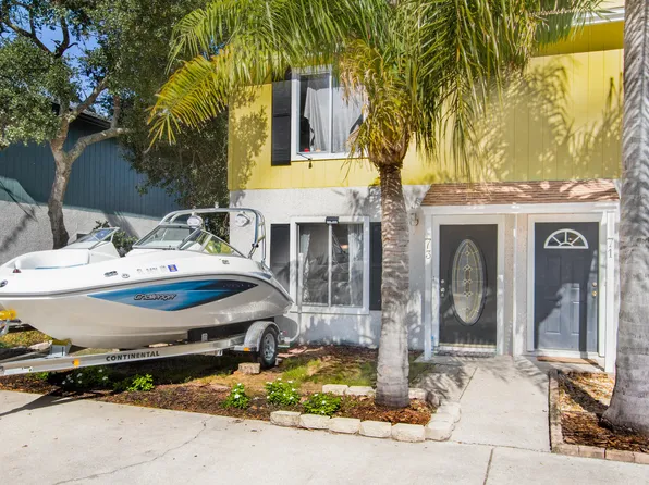 73 W 8th St, Atlantic Beach, FL 32233