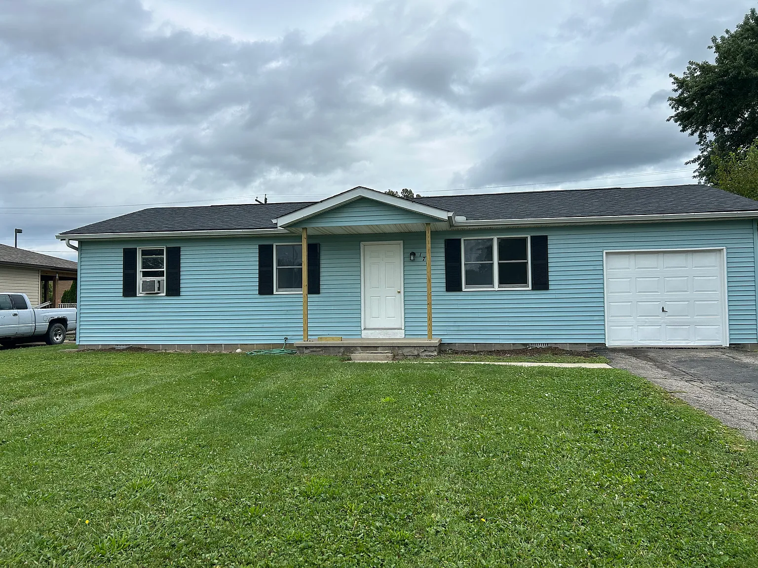 3 bed, 960 sqft, $1,350 — Photo 1