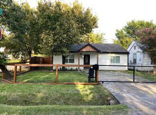 3718 Moore St, Houston, TX 77009