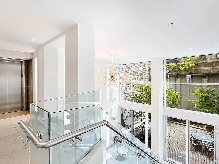 420 W 25th St #1M — Photo 22